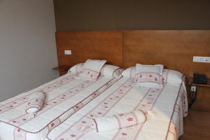 Habitaciones Pensión Casa Cines